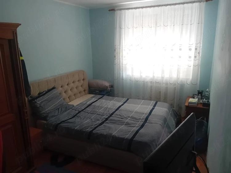 Apartament cu 4 camere decomandat în Calea Romanului