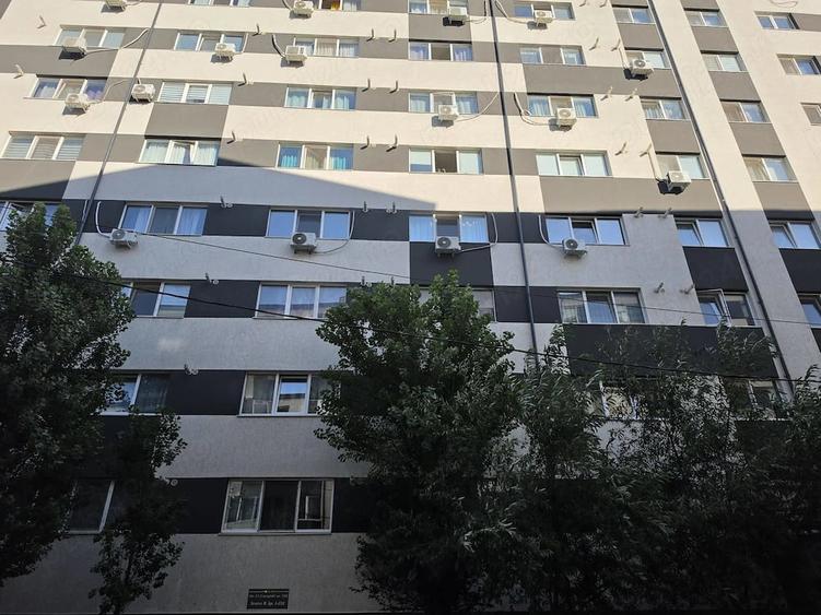 Garsonieră decomandată în Uverturii