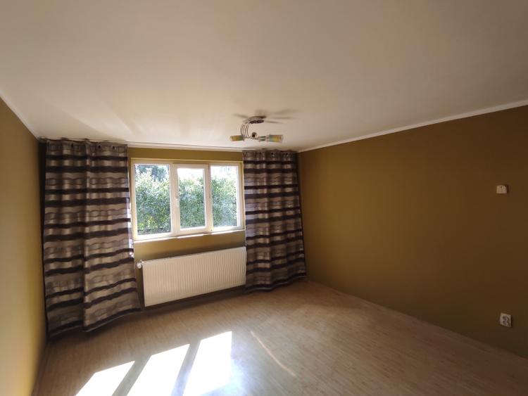 Casă individuală cu 9 camere cu Piscina în Dristor