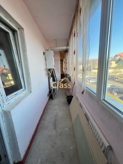 Apartament cu 3 camere decomandat în Baciu