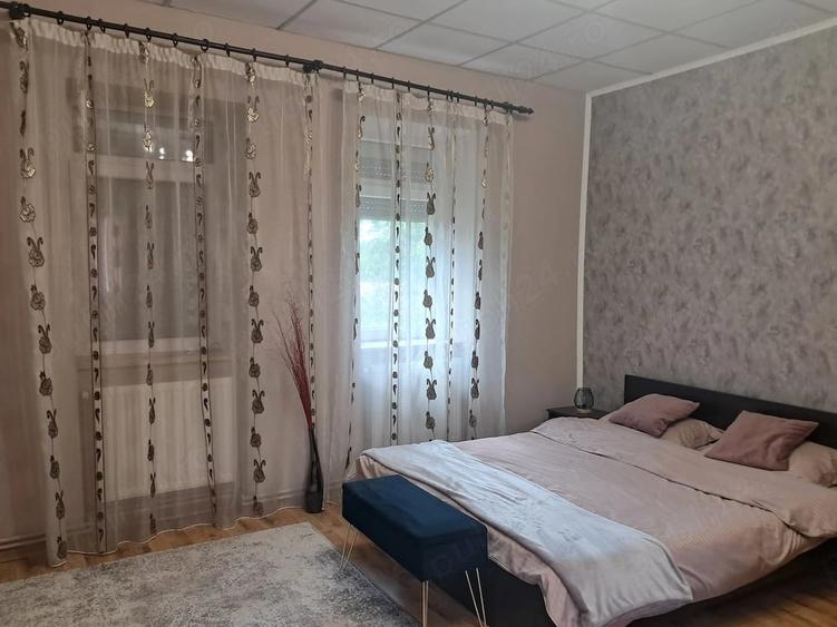 Casă cu Teren 2049 Mp în Bazoș