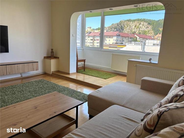 Apartament cu 3 camere, mobilat în Valea Cetății
