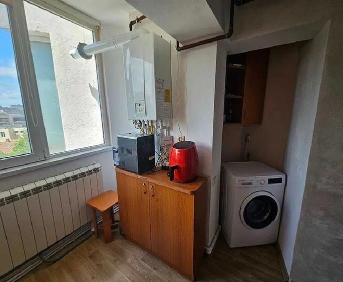 Garsonieră decomandată, mobilată în Dacia