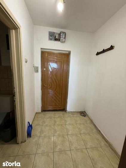 Garsoniera Etaj 2 Zina Craiovei Pitesti - 3