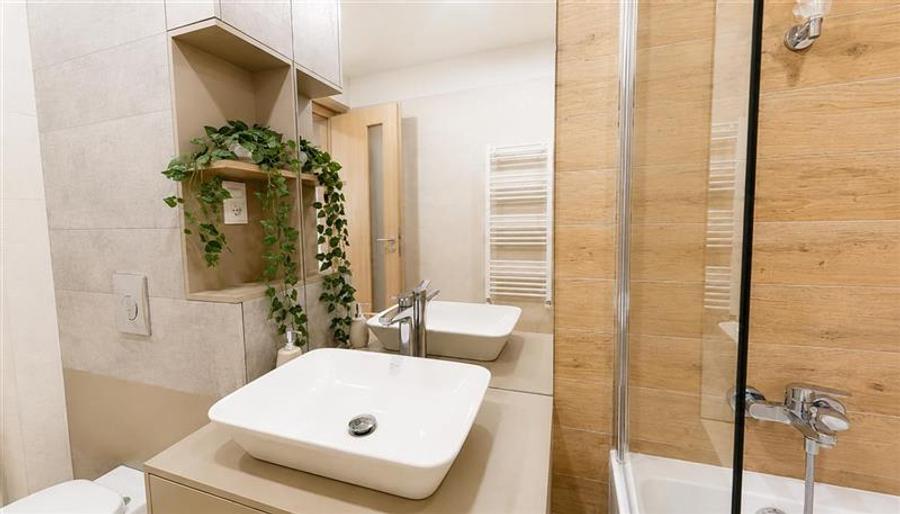 Apartament cu 2 camere decomandat în Tractorul