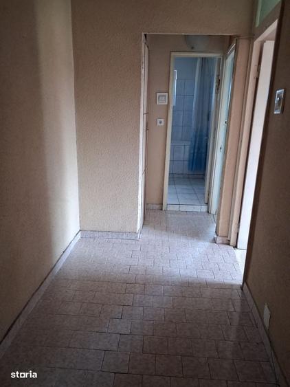 Apartament cu 3 camere decomandat în Exercițiu — fotografia 3