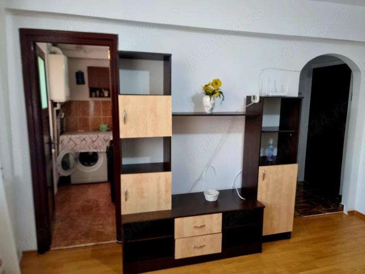 Garsonieră decomandată în Piața Unirii