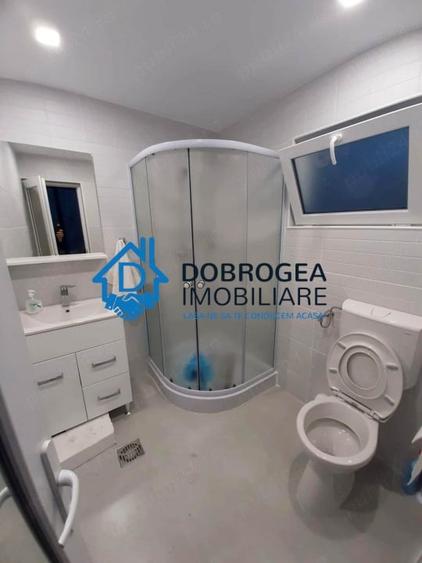 Casă individuală cu 5 camere cu Canalizare în Peco