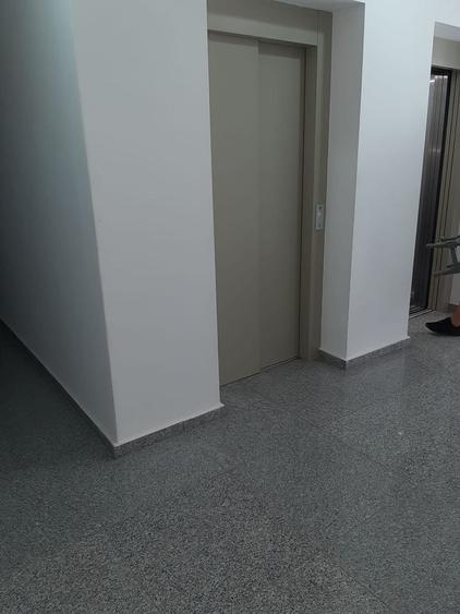 Apartament cu 2 camere semidecomandat în Roșu