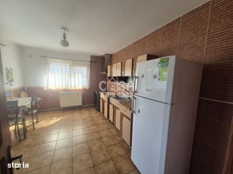 Casă cu 4 camere în Mogoșești