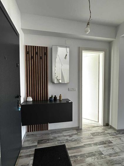 Casă cu 3 camere cu Teren 55 Mp în Exterior Vest