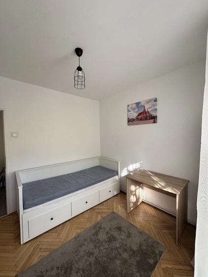 Apartament cu 3 camere decomandat în Semicentral