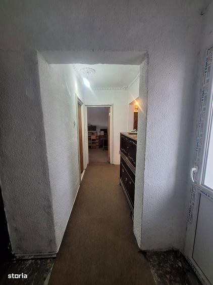 Apartament cu 3 camere decomandat în Ferentari