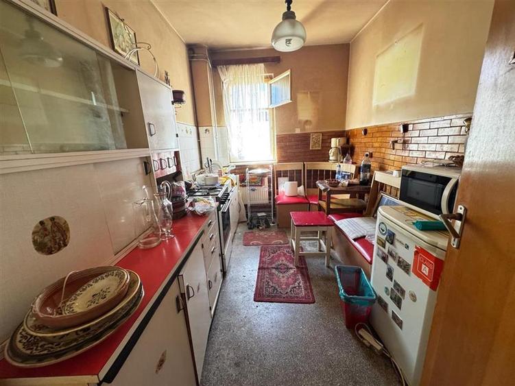 Apartament 2 camere cu balcon zona Cedonia - 13