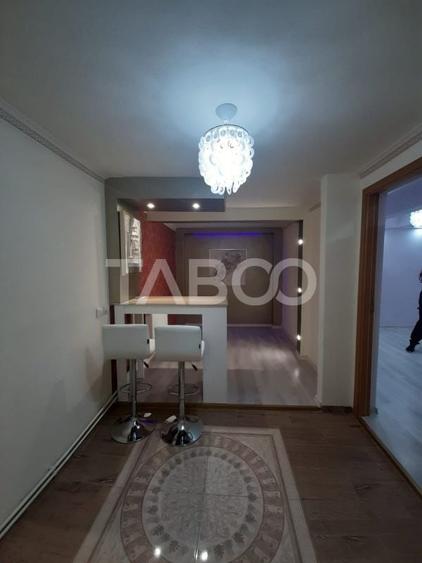 Apartament cu 3 camere nedecomandat în Central