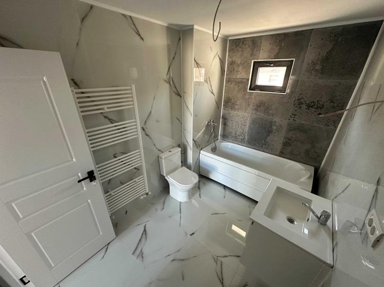 Casă cu 4 camere în Central