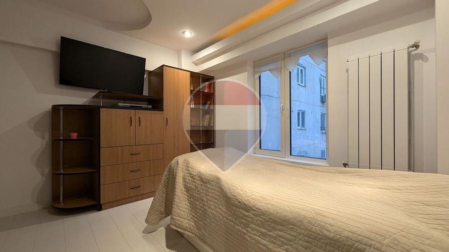 Apartament cu 3 camere decomandat, mobilat în P-ța Alba Iulia