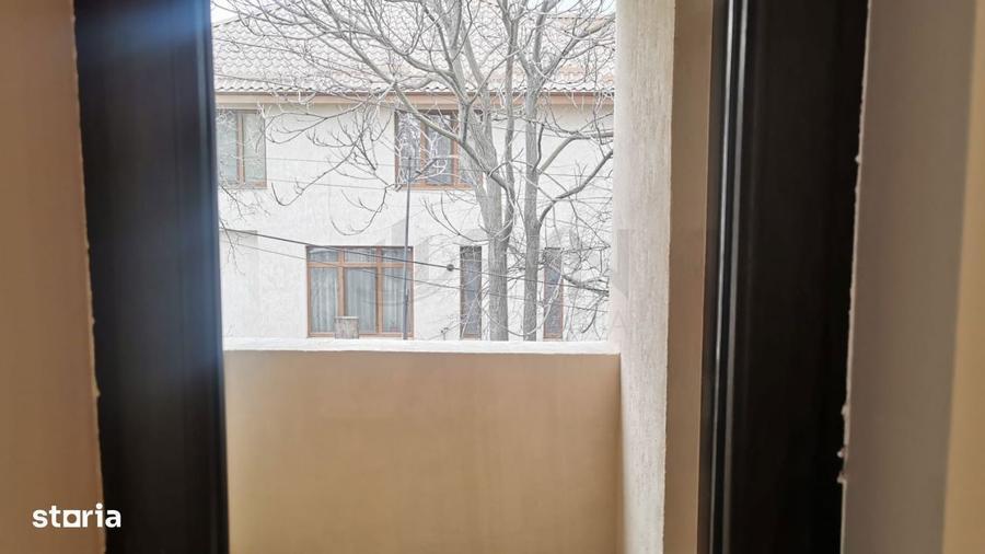 Apartament cu 2 camere semidecomandat în Giurgiului
