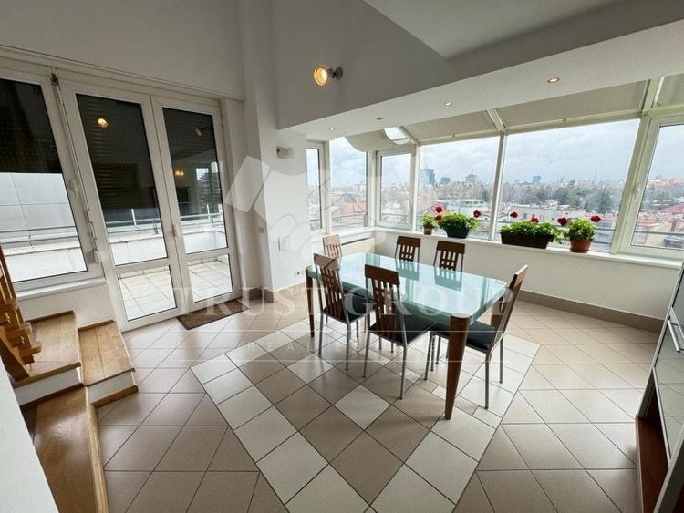 Penthouse cu 3 camere, mobilat în Clucerului