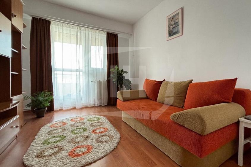 Apartament cu 4 camere semidecomandat, mobilat în Mărăști