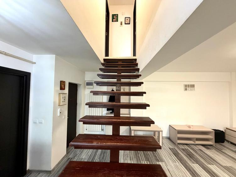 Apartament cu 3 camere decomandat în Barați