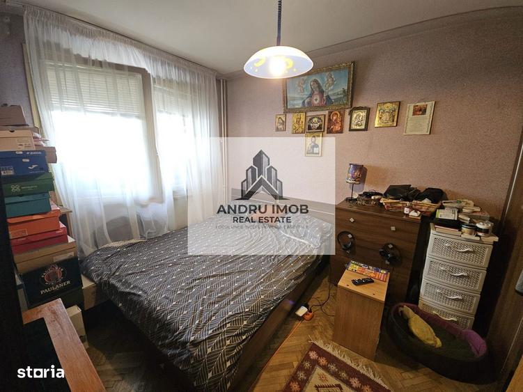 Apartament cu 3 camere semidecomandat în Dristor