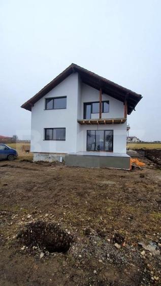 Casă individuală cu 4 camere cu Teren 564 Mp în Bod