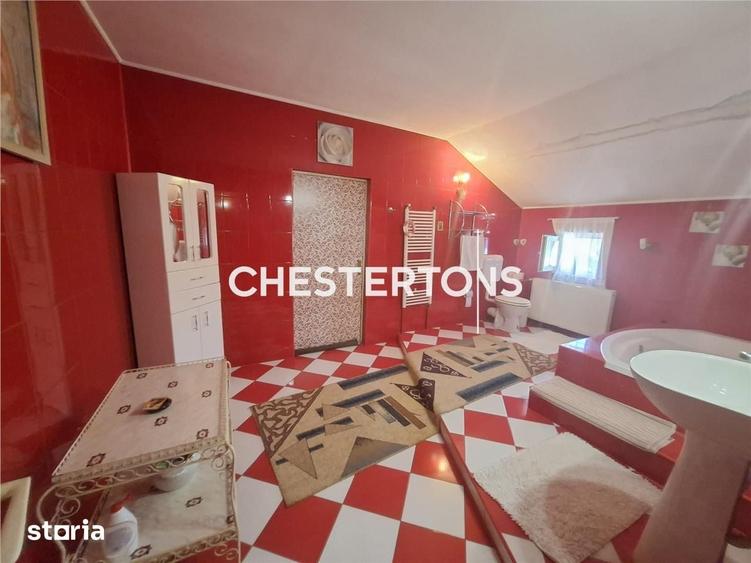 Casă cu 6 camere cu Teren 1000 Mp în Ciolpani