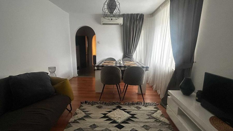 Apartament cu 2 camere decomandat, mobilat în Tei