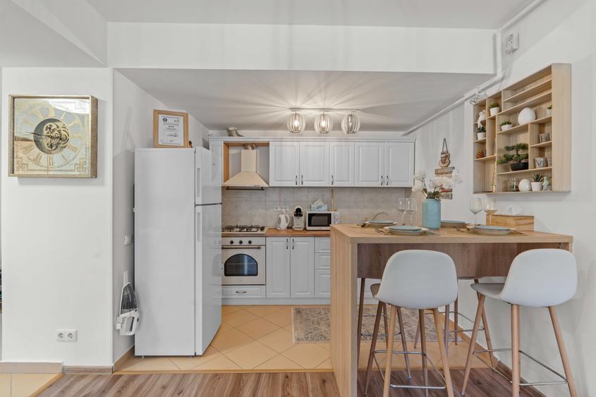Apartament cu 2 camere semidecomandat în Central