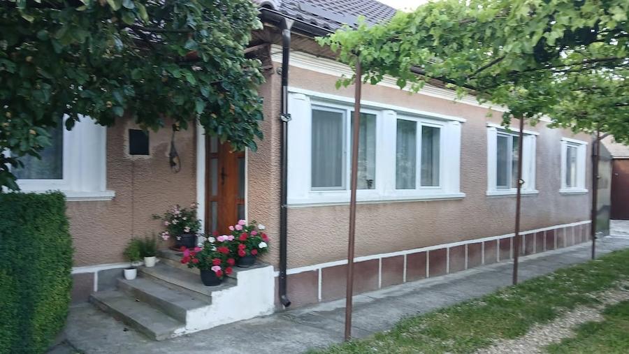Casă cu 4 camere cu Teren 1000 Mp în Șieu