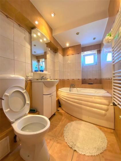 Apartament cu 3 camere decomandat, mobilat în Zorilor