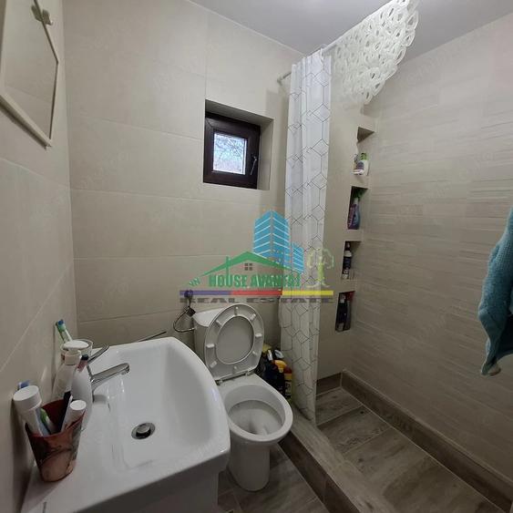 Casă cu Teren 300 Mp în Lepșa