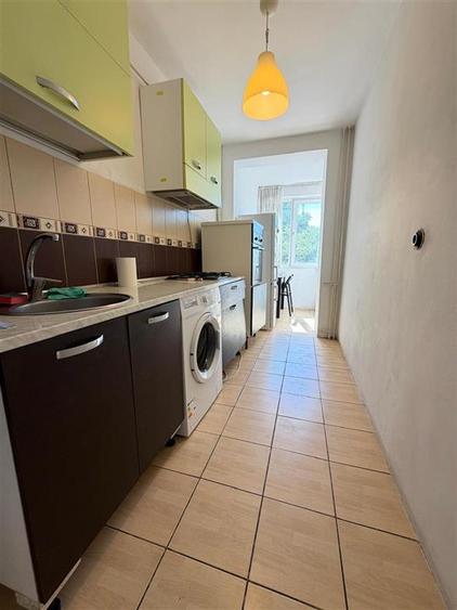 Apartament cu 2 camere decomandat în Podu Roș