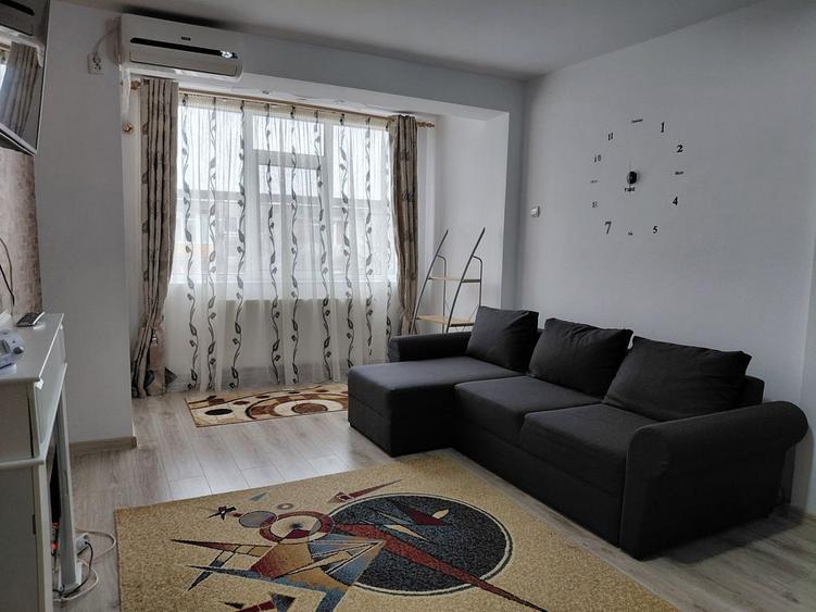 Apartament cu 2 camere semidecomandat în Micro 16