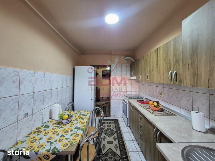 Apartament cu 3 camere decomandat în Central