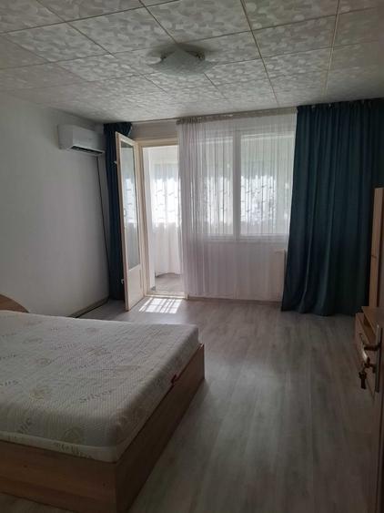 Garsonieră decomandată în Pajura