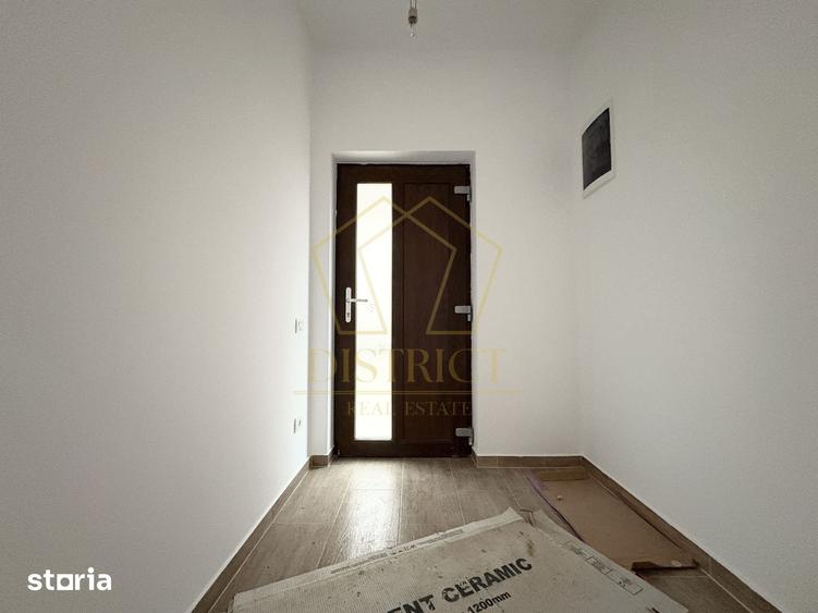 Casă cu 4 camere cu Teren 300 Mp în Girocului