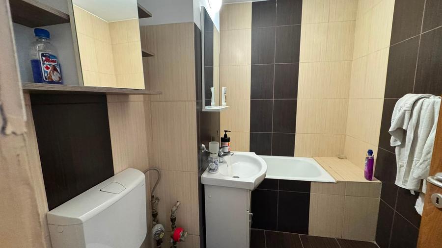 Apartament cu 2 camere decomandat în Decebal
