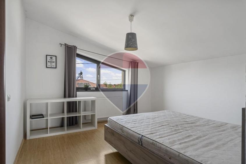 Casă individuală cu 6 camere cu Teren 572 Mp în Central