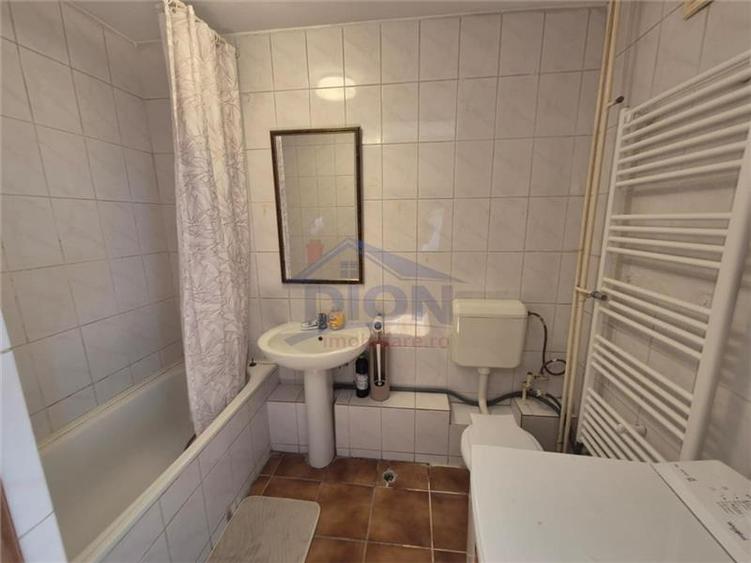 Garsonieră semidecomandată în Timpuri Noi