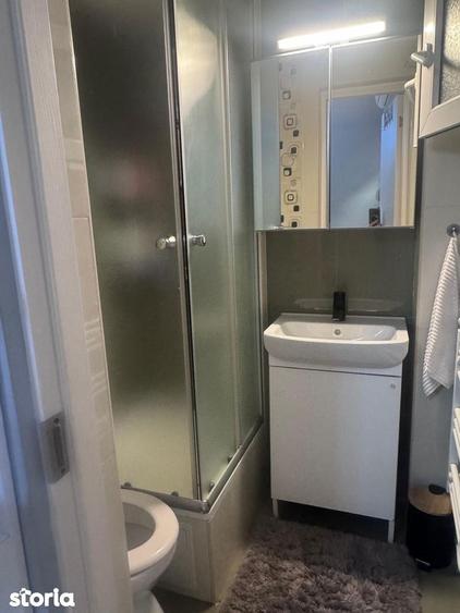 Apartament cu 3 camere decomandat în Drumul Taberei