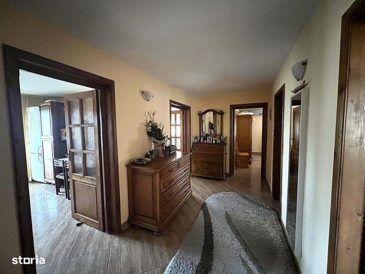 Apartament cu 3 camere în Mărtinești