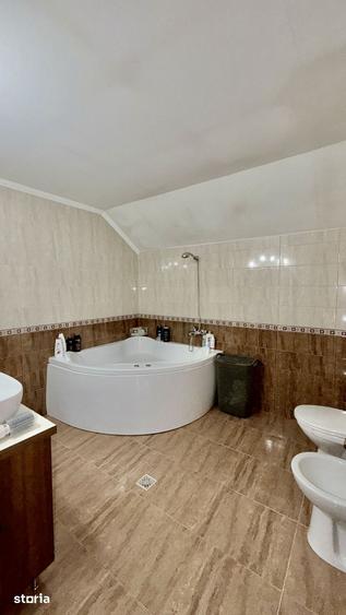 Casă cu 4 camere cu Teren 440 Mp în Vlădești