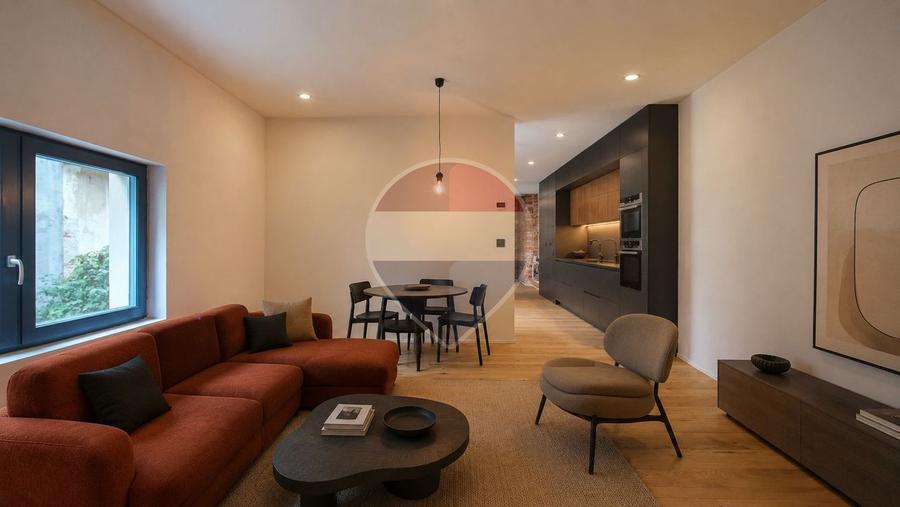Apartament cu 3 camere decomandat în Centrul Istoric