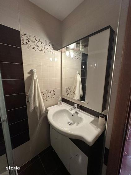 Apartament cu 4 camere în Republicii