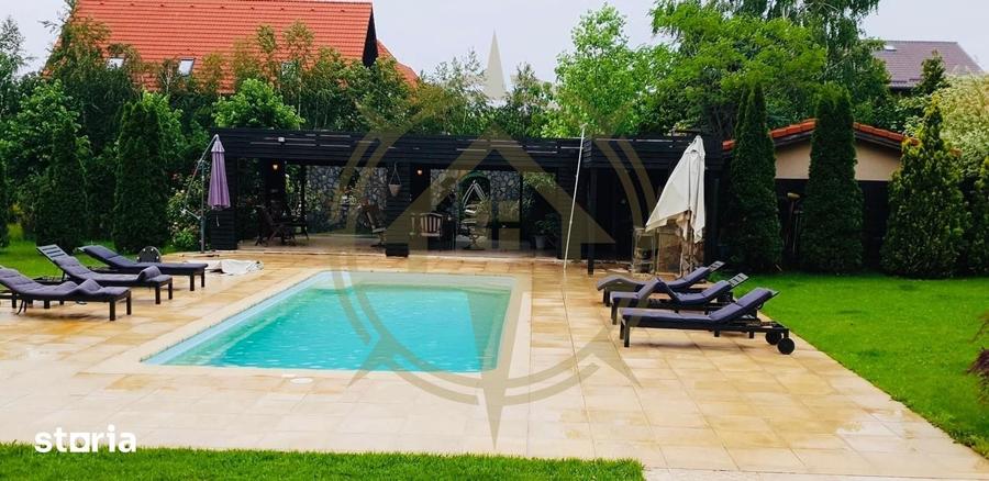 Casă cu Piscina în Corbeanca