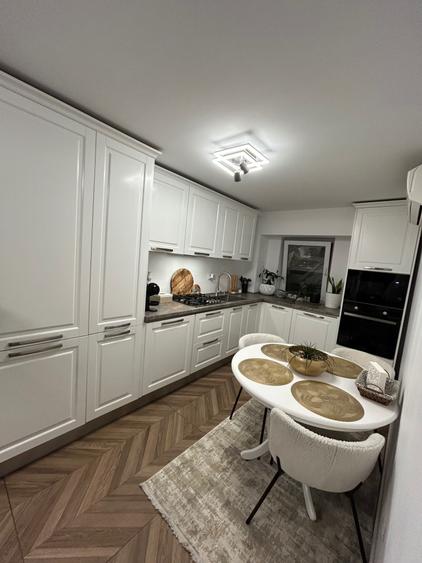 Apartament cu 2 camere decomandat în Hârșova