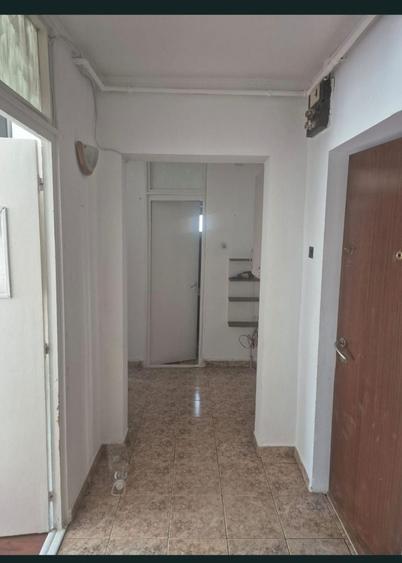 Apartament cu 2 camere decomandat în Cornetu