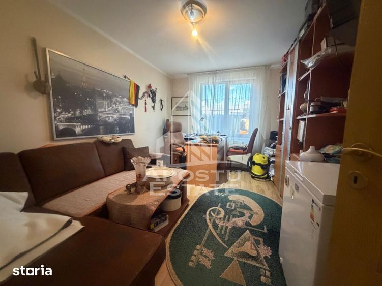 Casă cu 5 camere cu Teren 426 Mp în Sânandrei